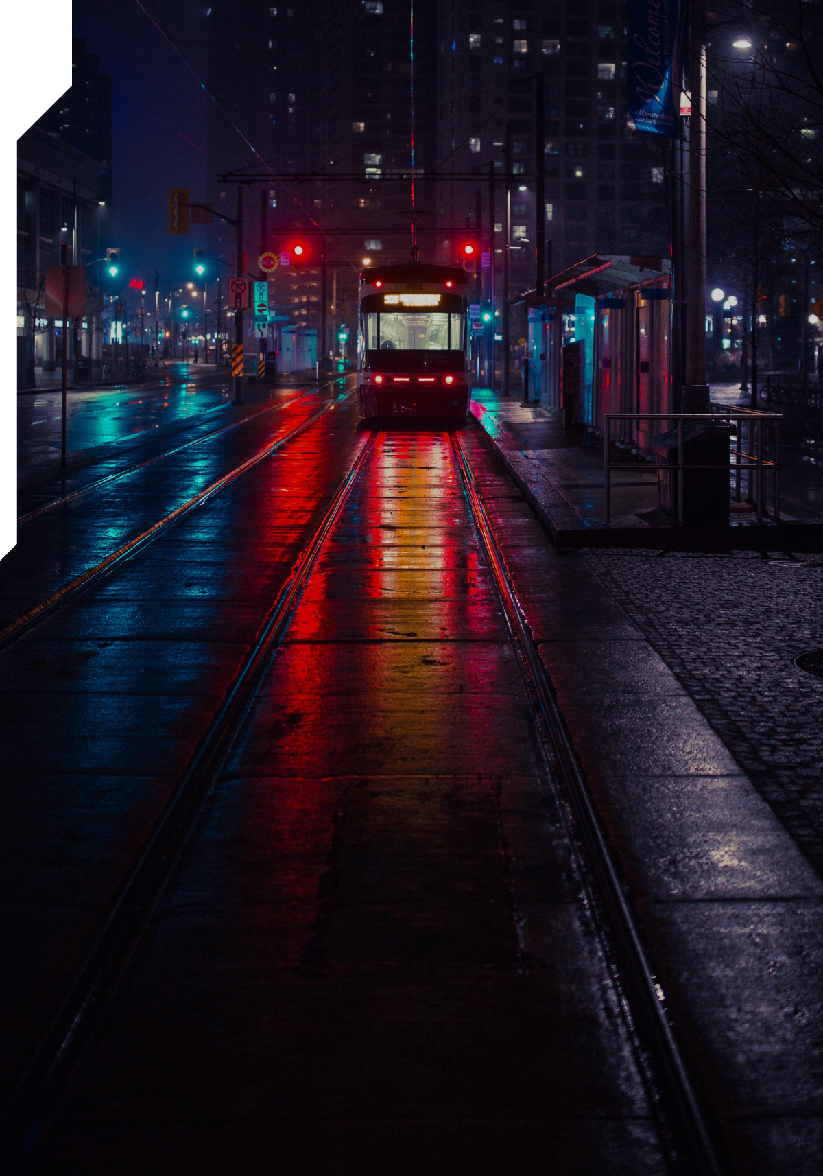 Straßenbahn bei Nacht